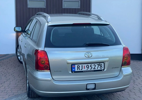 Toyota Avensis cena 14800 przebieg: 164000, rok produkcji 2006 z Radom małe 191